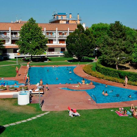 Residence Selenis Caorle Bagian luar foto