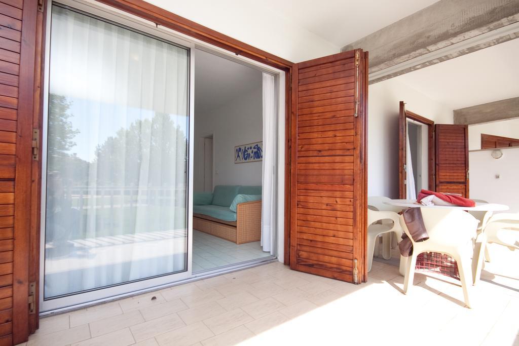 Residence Selenis Caorle Ruang foto