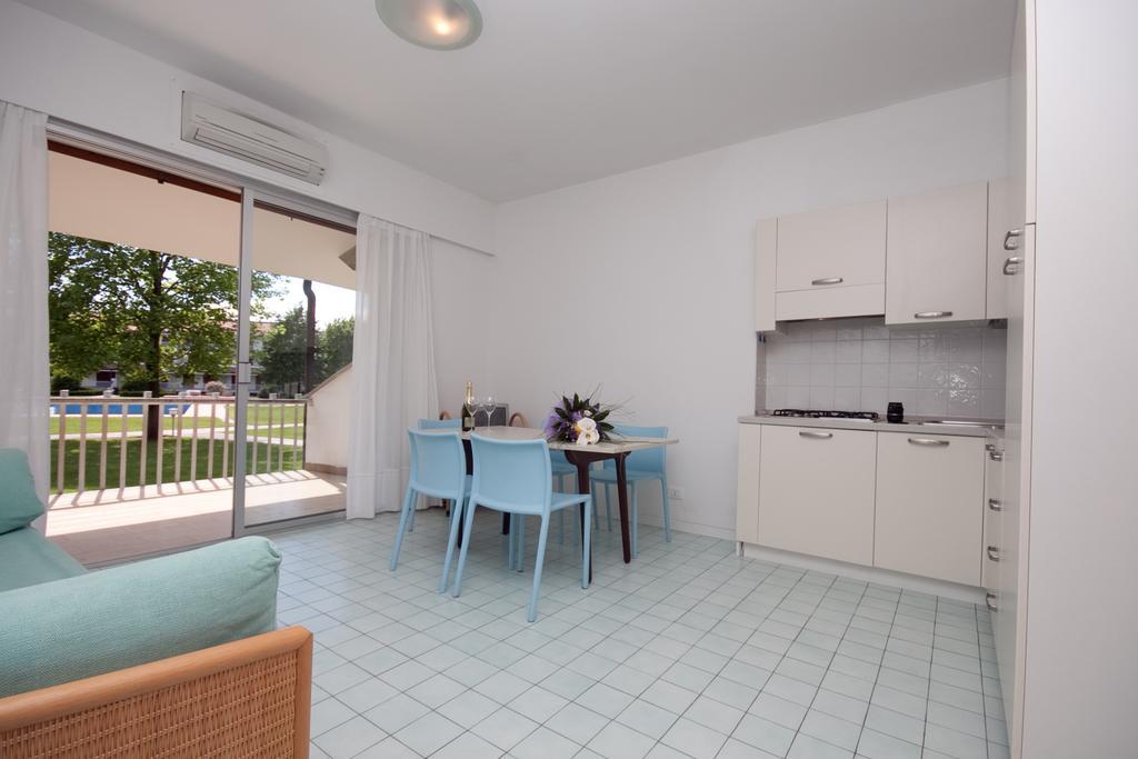 Residence Selenis Caorle Bagian luar foto