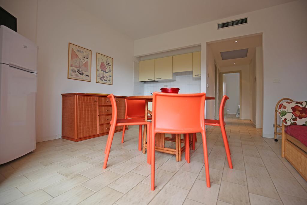 Residence Selenis Caorle Bagian luar foto