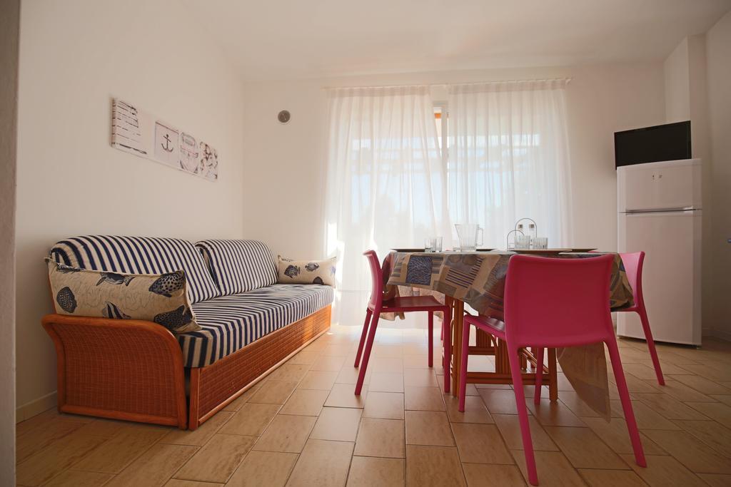 Residence Selenis Caorle Ruang foto