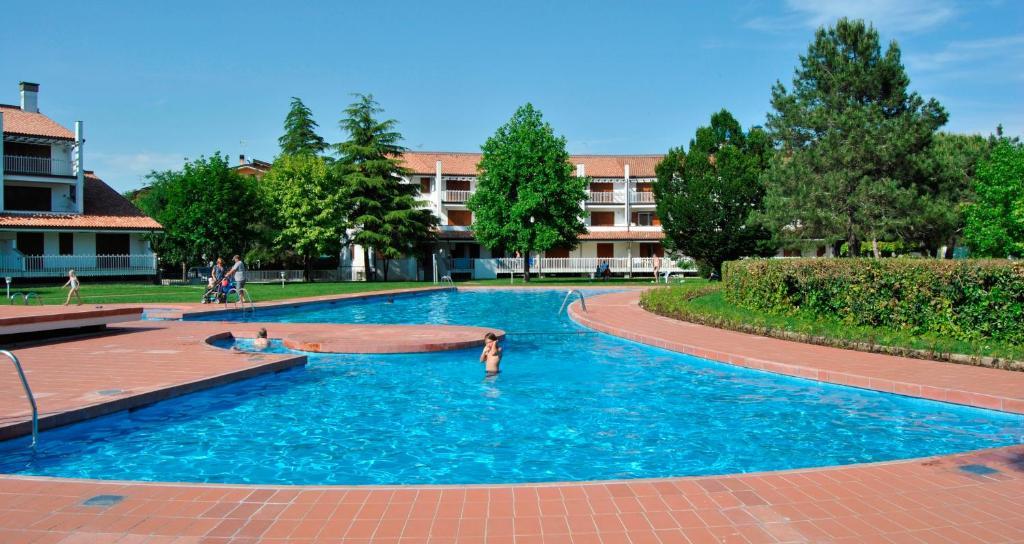 Residence Selenis Caorle Bagian luar foto