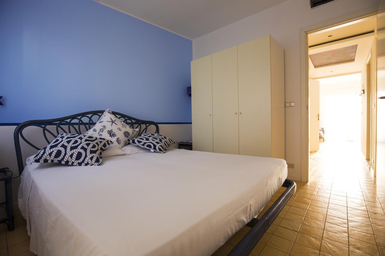 Residence Selenis Caorle Bagian luar foto