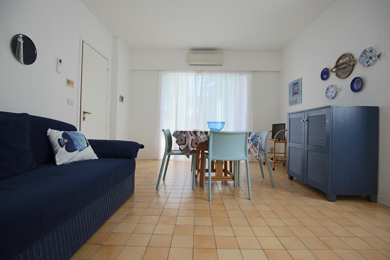 Residence Selenis Caorle Bagian luar foto