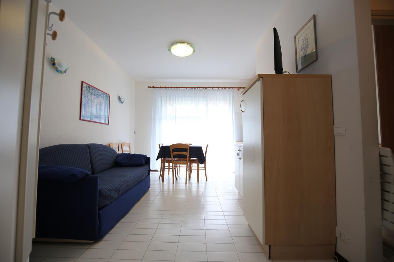 Residence Selenis Caorle Ruang foto